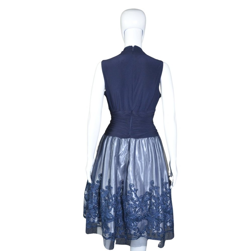 Elegant Navy Blue Sleeveless Dress - Picture 3 of 7